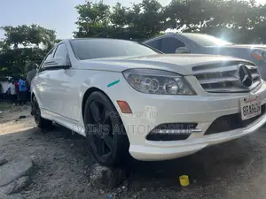Mercedes-Benz C300 2010 White