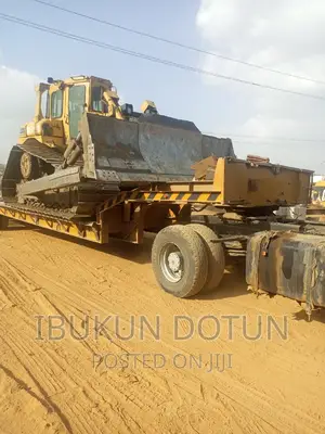 Lowbed Lorry Truc For Hire/Rent