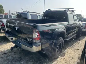 Toyota Tacoma 2013 Green