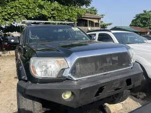 Toyota Tacoma 2013 Green