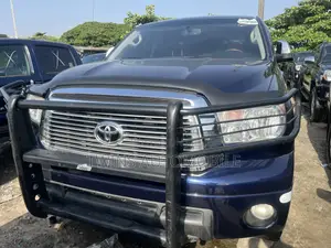 Toyota Tundra 2013 Blue