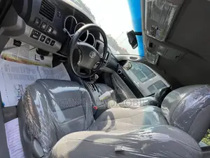 Toyota Tacoma Double Cab V6 Automatic 2010 Silver
