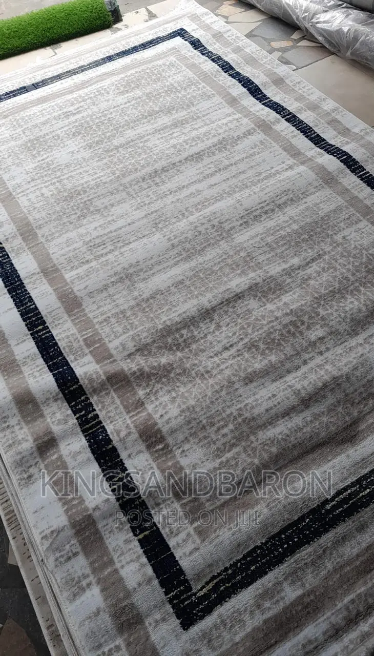 7x10 High Quality Turkey Center Rug