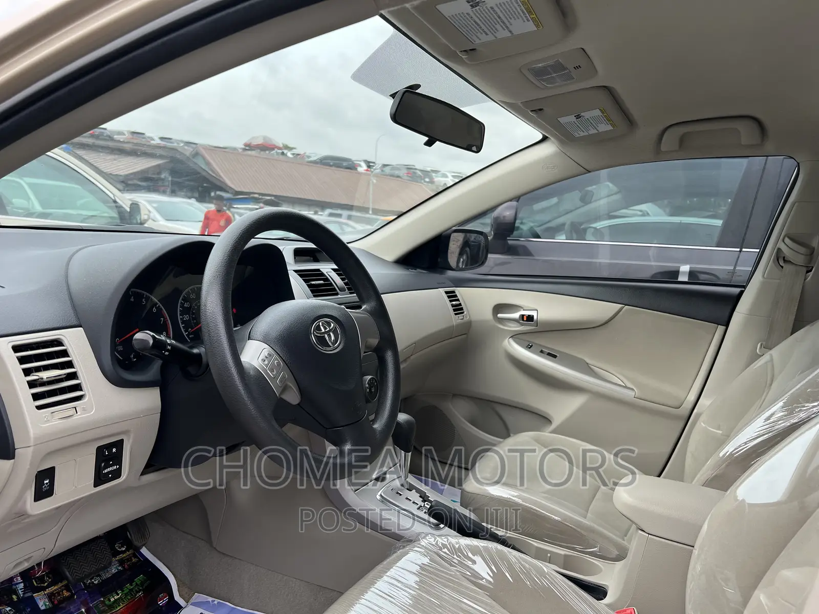 Toyota Corolla 2012 Gold