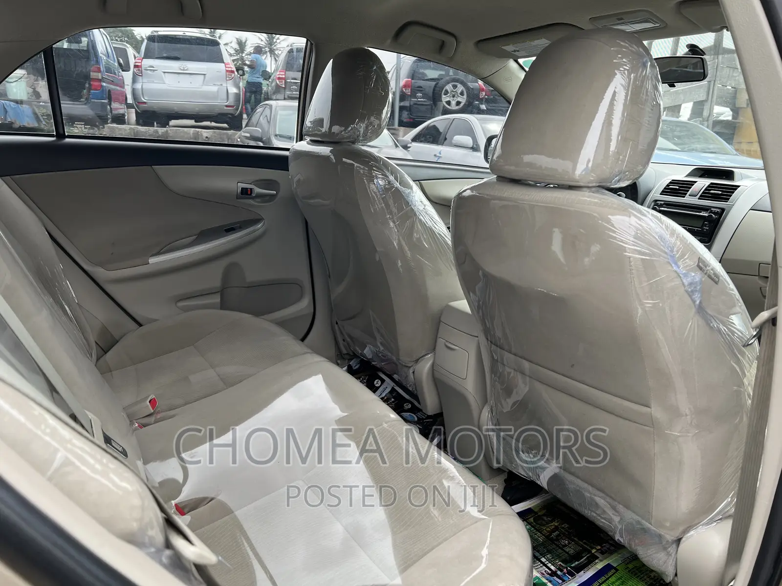 Toyota Corolla 2012 Gold