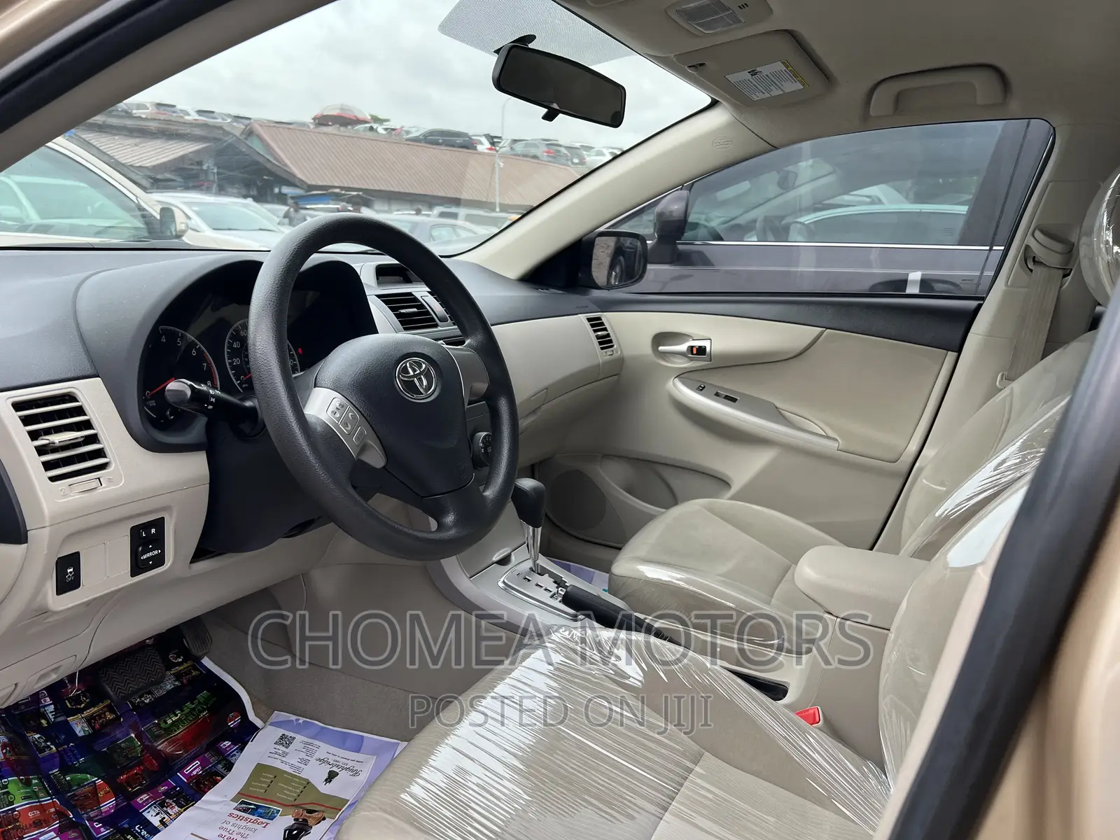 Toyota Corolla 2012 Gold