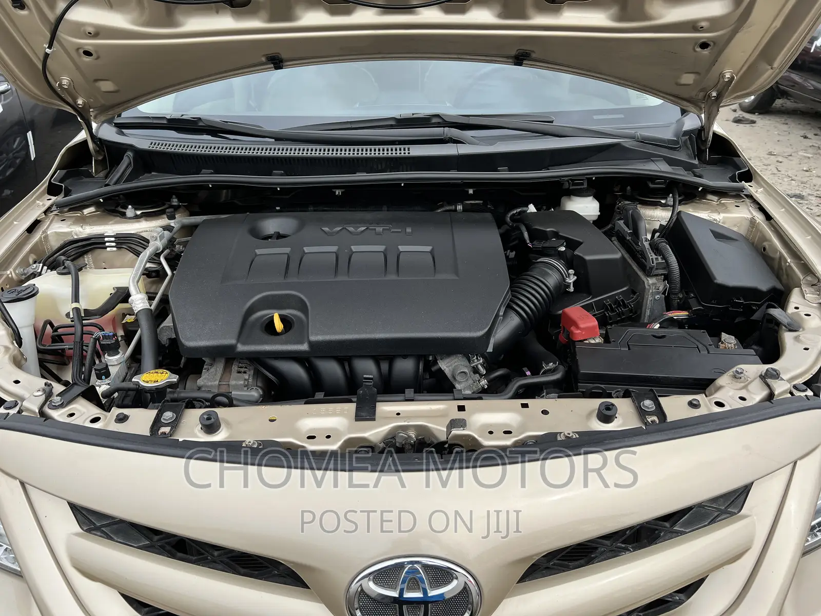 Toyota Corolla 2012 Gold