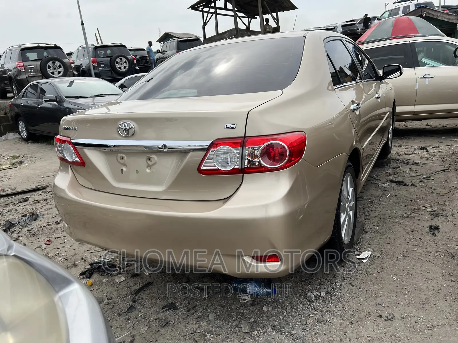 Toyota Corolla 2012 Gold