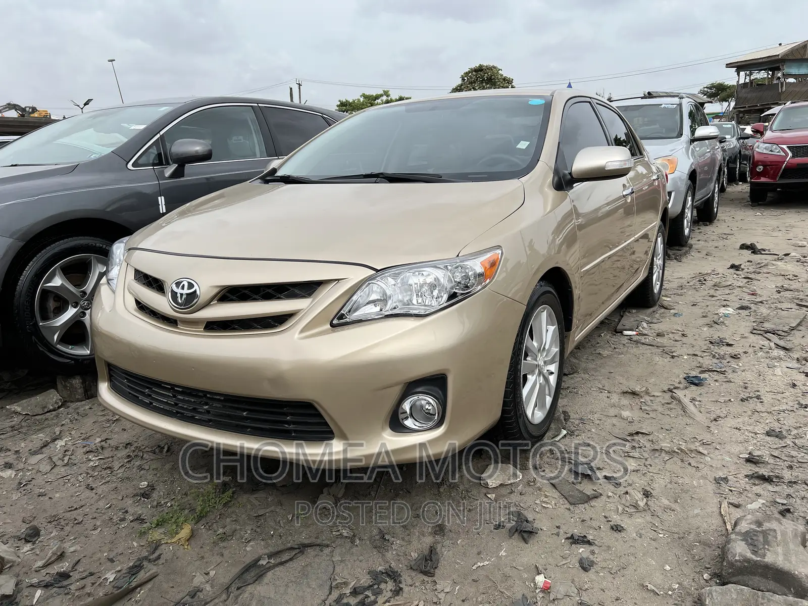 Toyota Corolla 2012 Gold