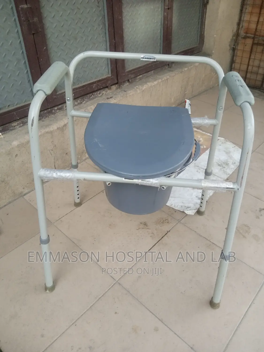 Commode Chair