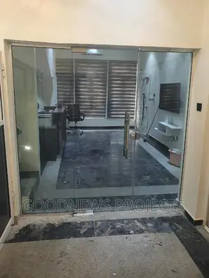 Office Glass Partition With Single Door