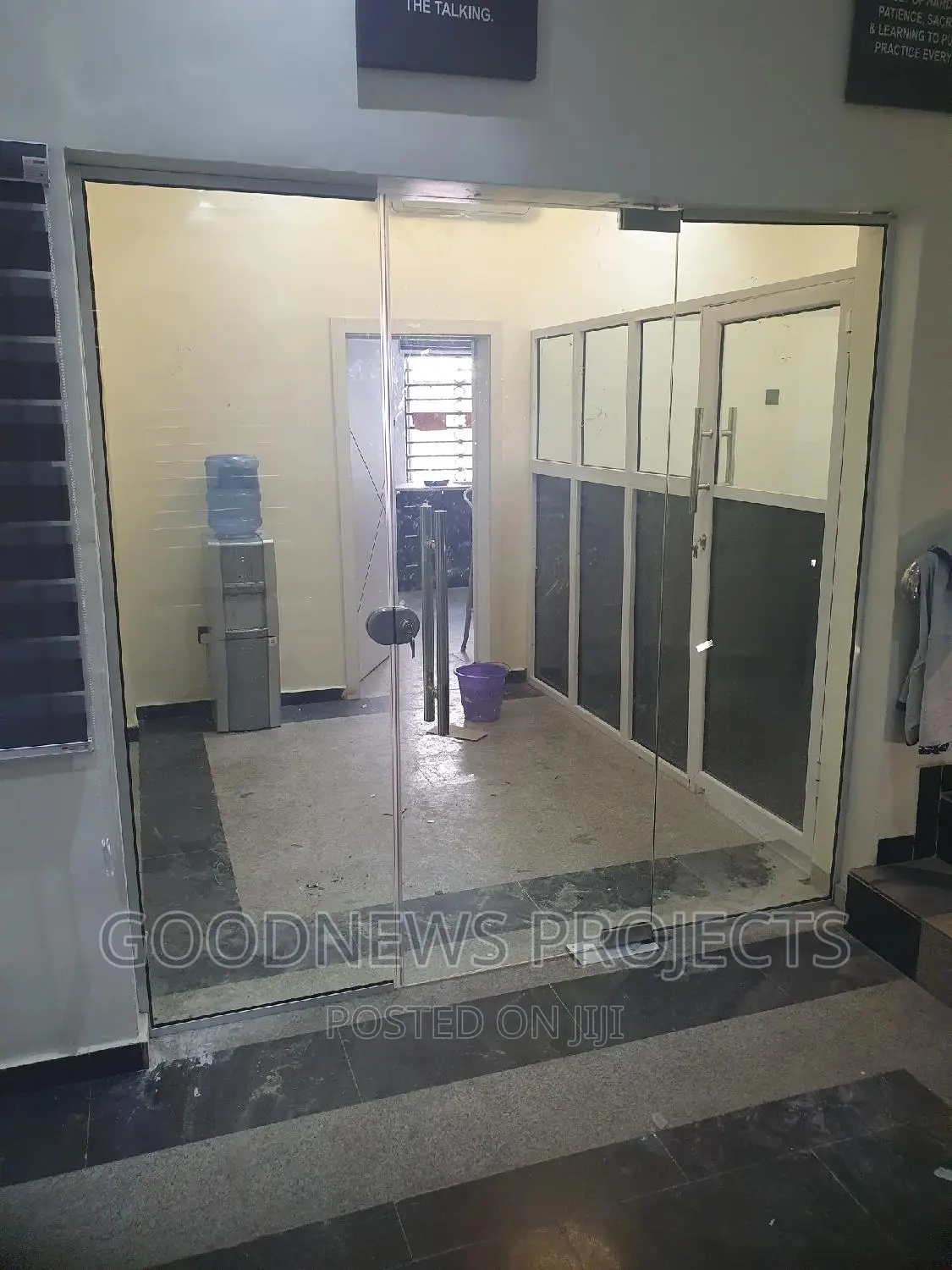 Office Glass Partition With Single Door