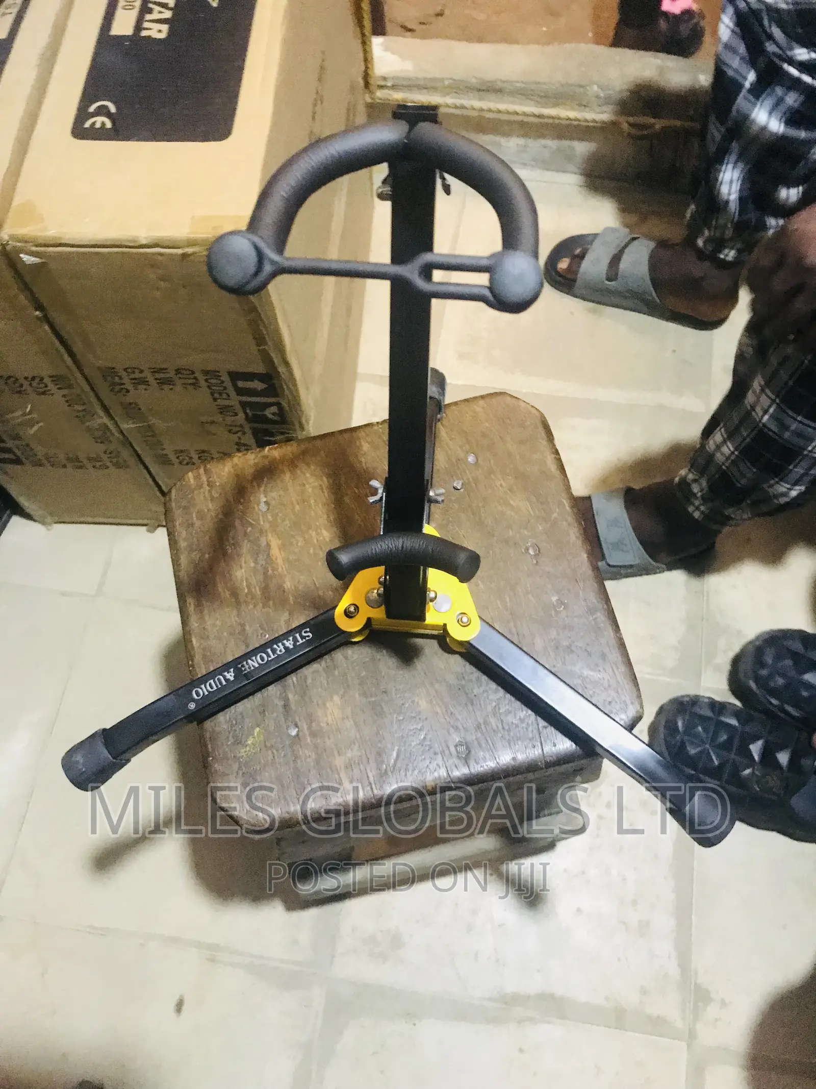Professional Alto Saxophone Stand
