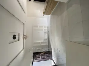2bdrm Block of Flats in Badore for rent