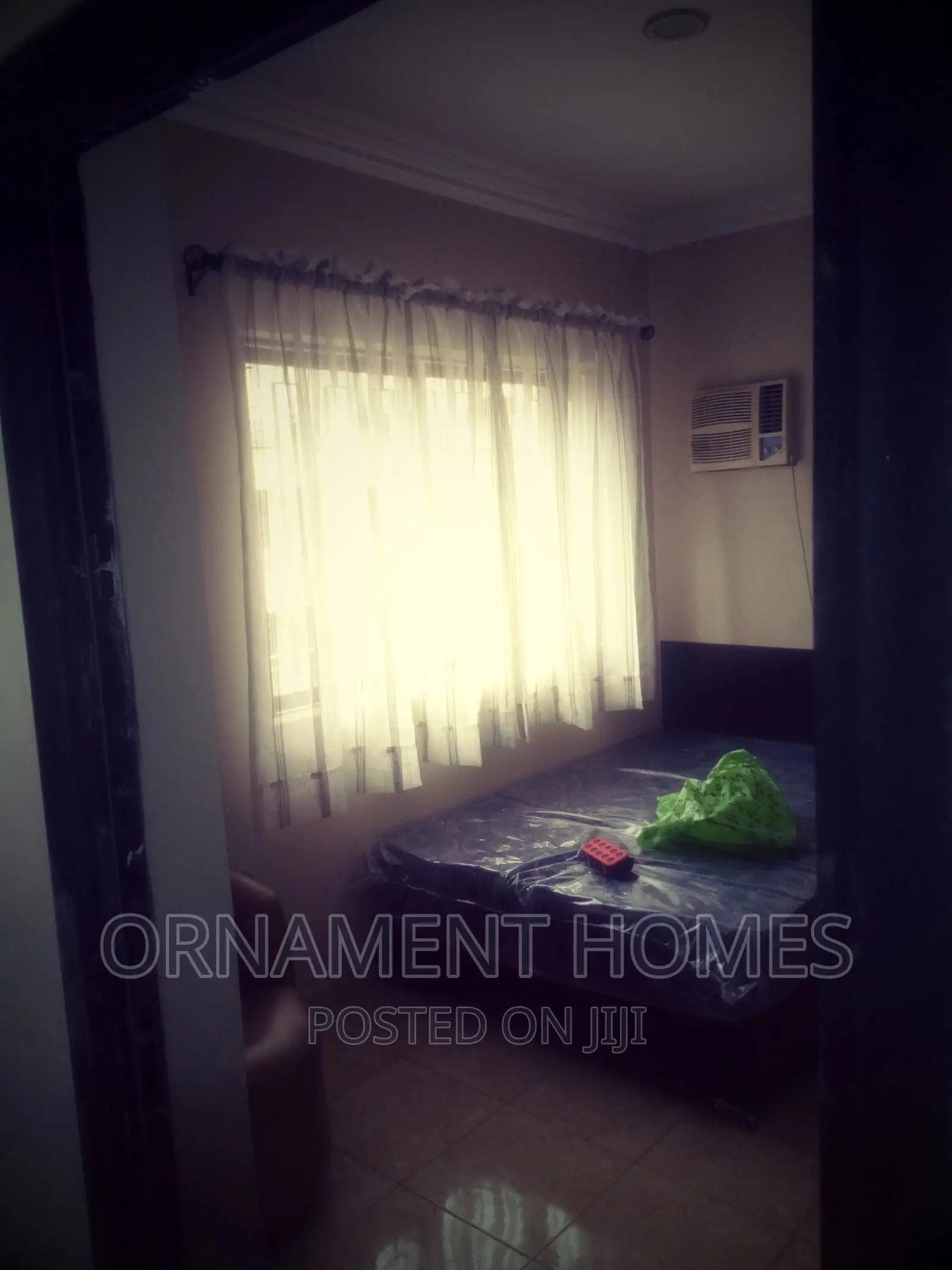 Short Curtains