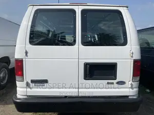 Ford E250 2010 White