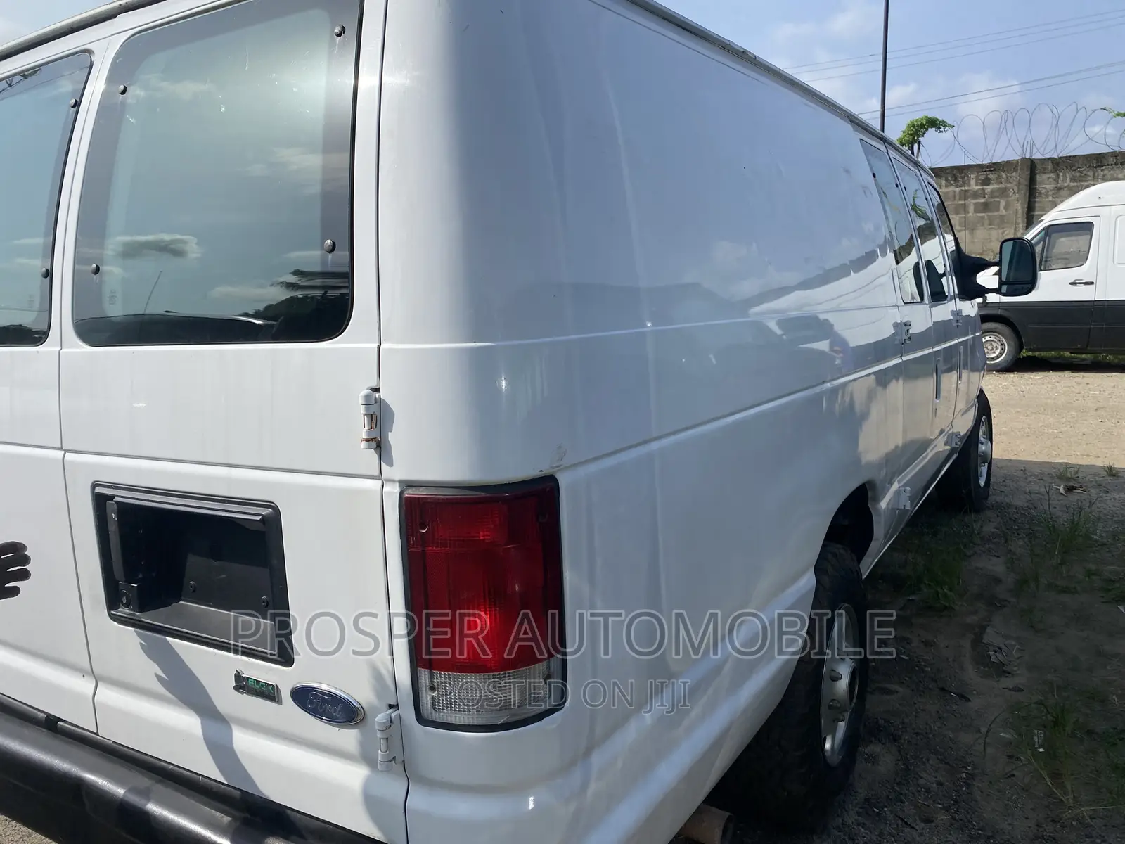 Ford E250 2010 White