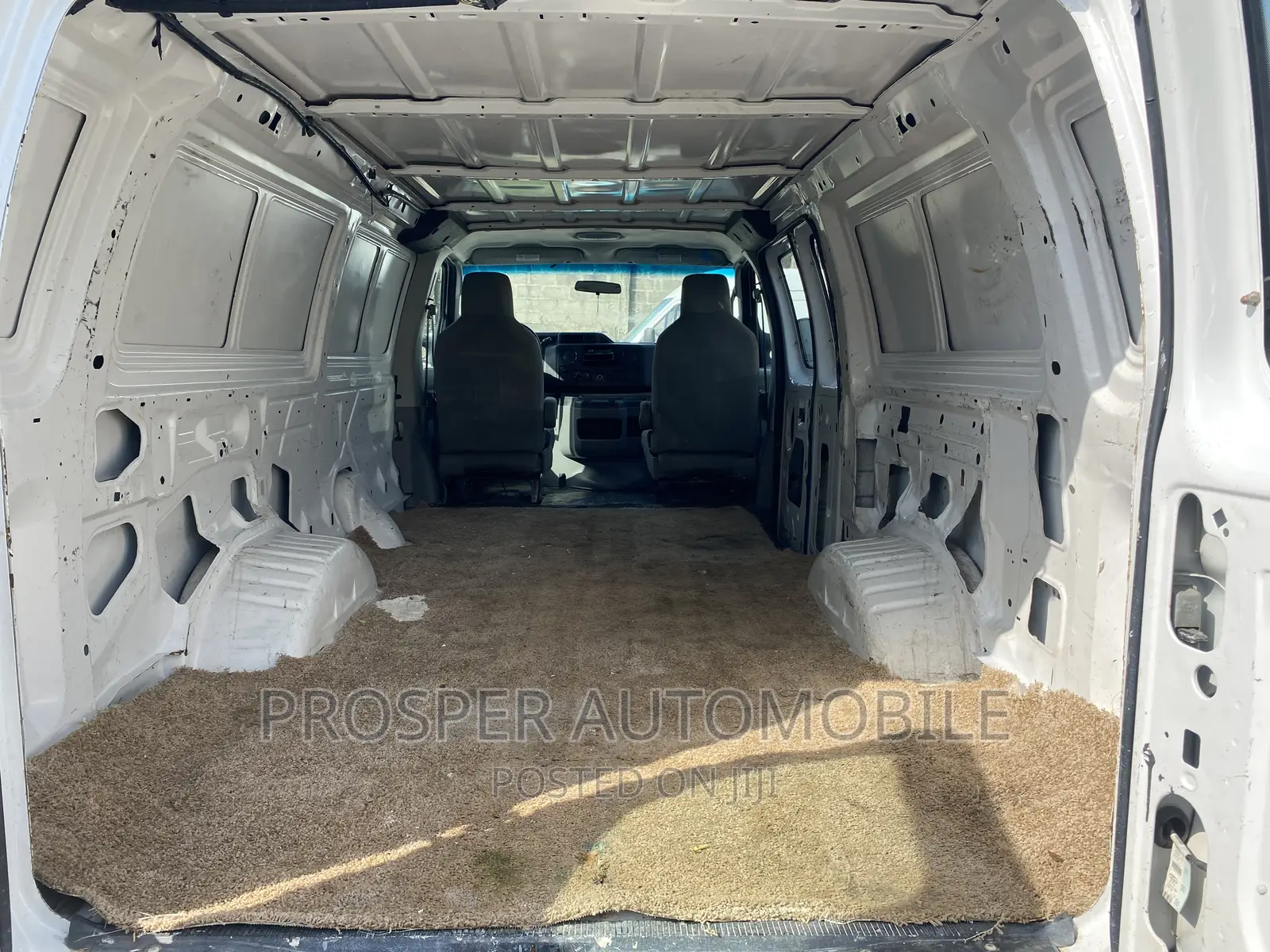 Ford E250 2010 White