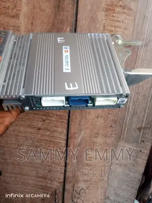 Toyota Highlander 2008 -2010 JBL Amplifier