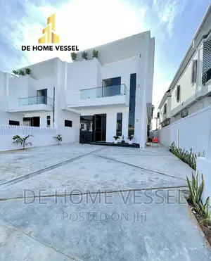 5bdrm Duplex in Lekki for sale