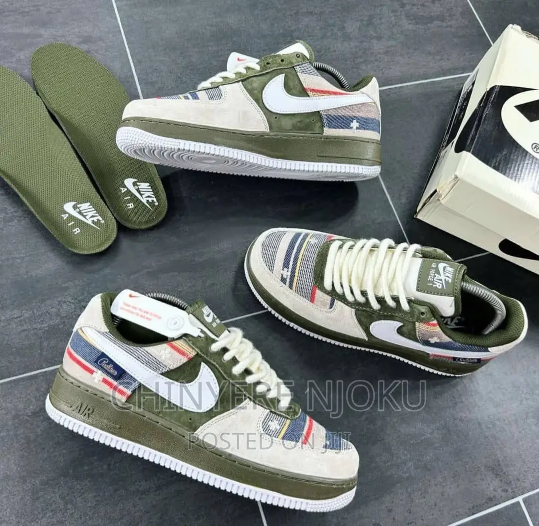 Nike Canvas Shoes