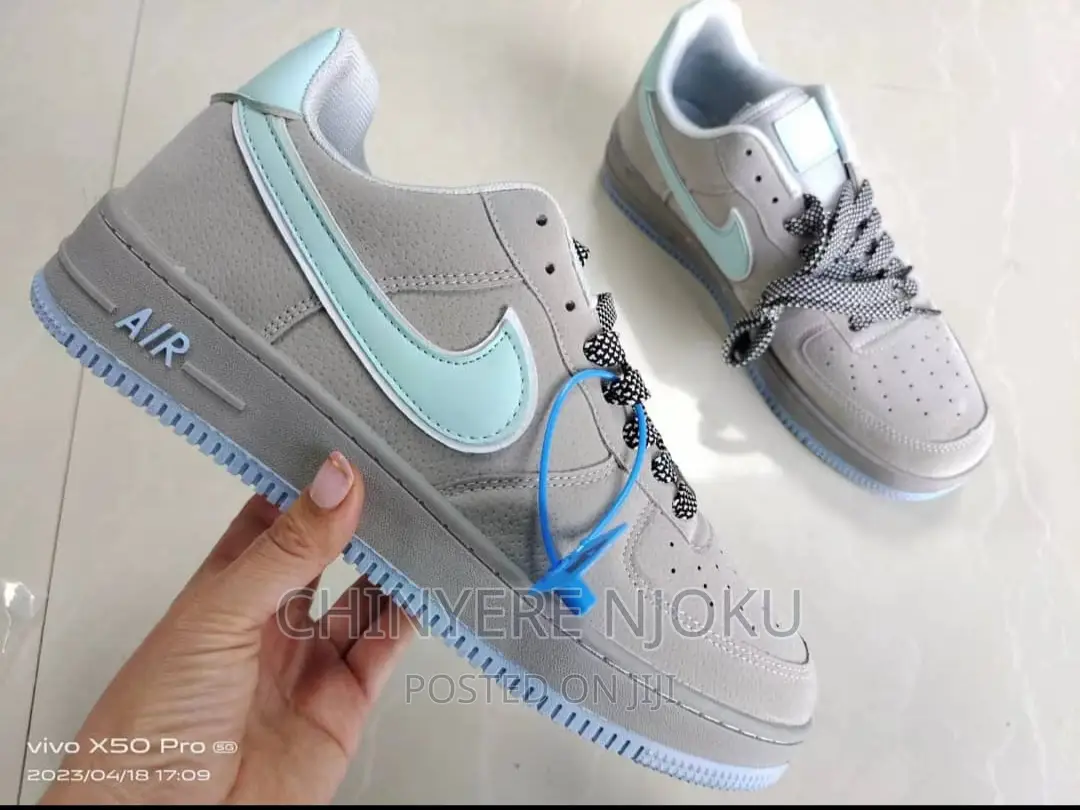 Nike Canvas Shoes