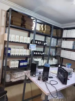 Strong Metal Shelves With Step