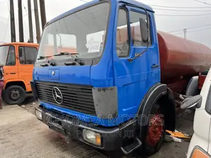 Mercedes Benz