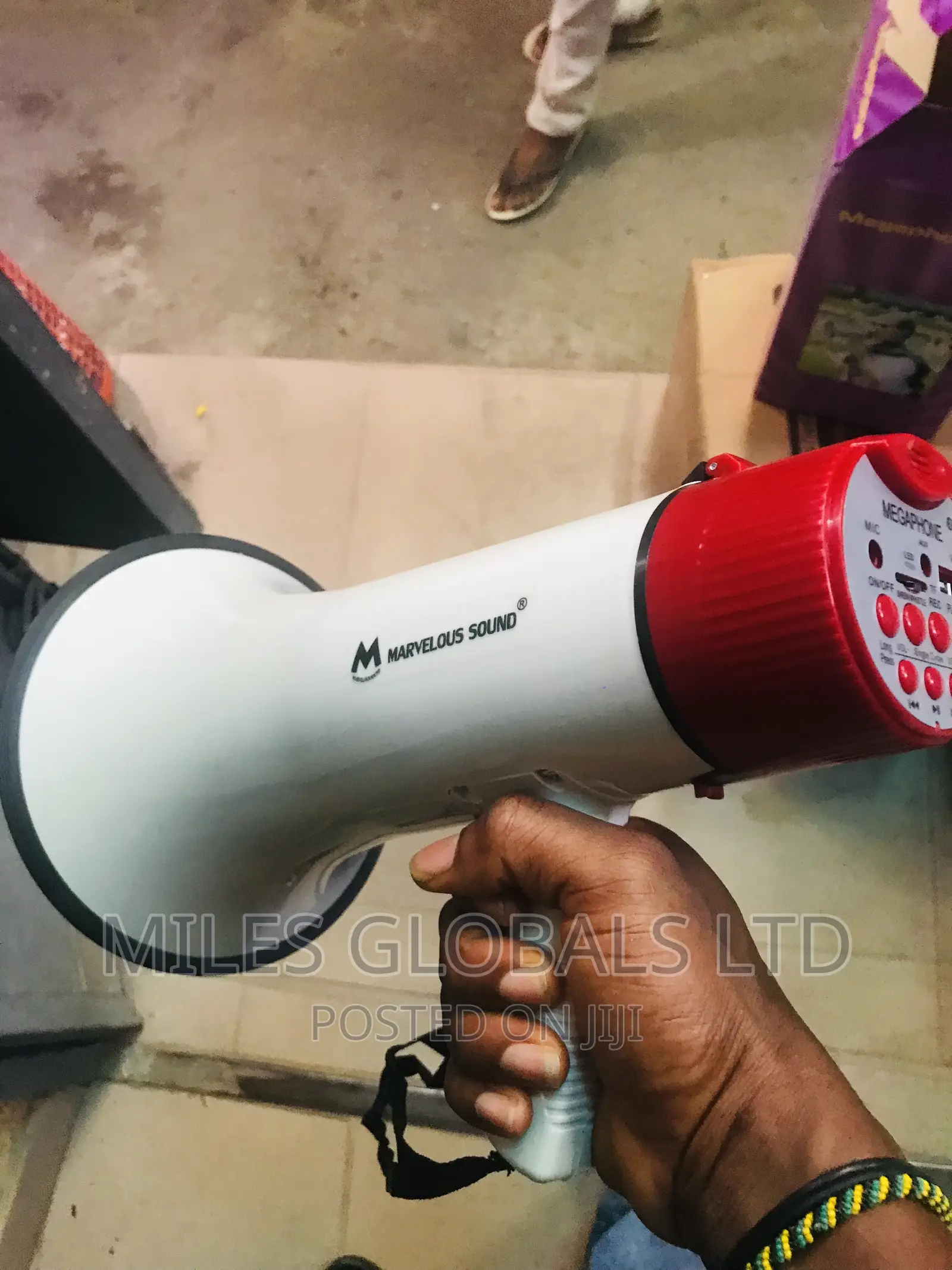 Marvelous Rechargeable Megaphone
