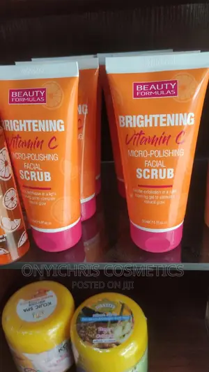 Beauty Formulas Vitamin C Brighting Scrub