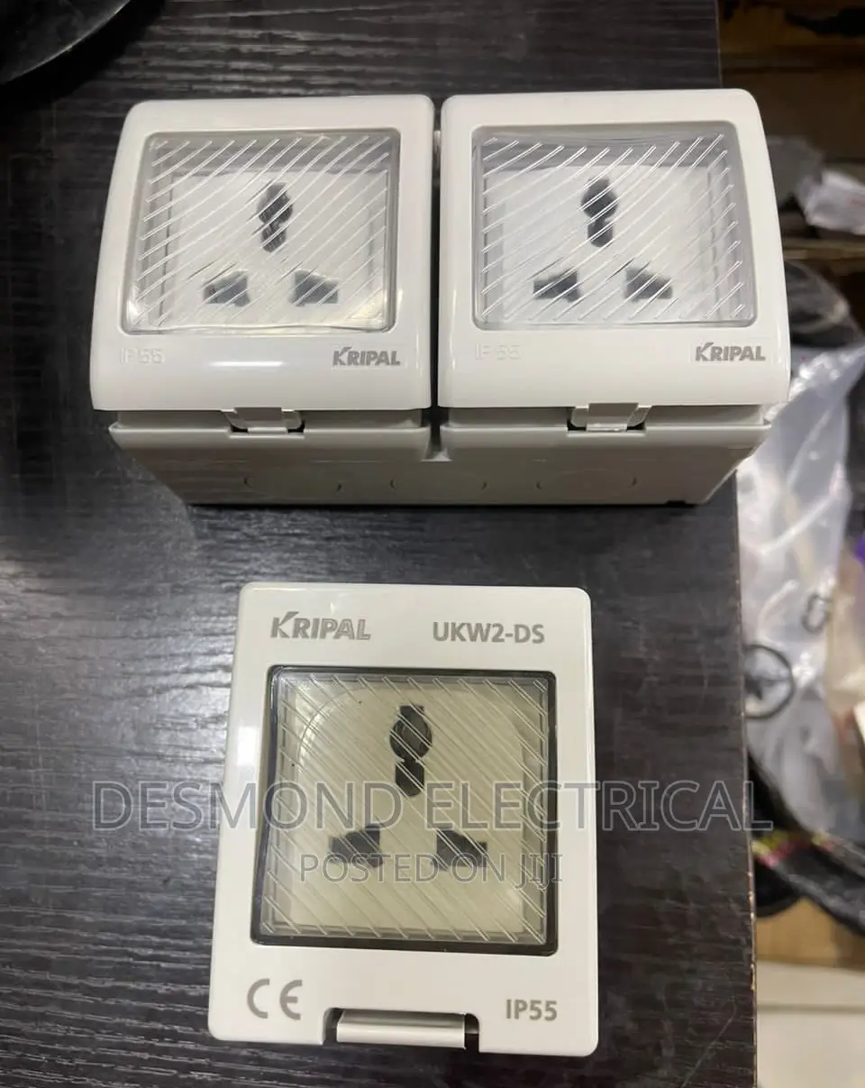 13amp Socket With Waterproof Cover