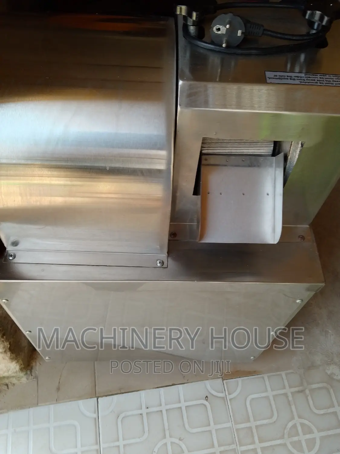 Sugarcane Extractor Machine