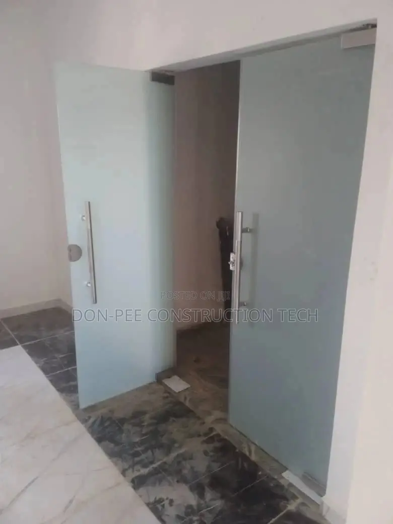 Frameless Glass Doors