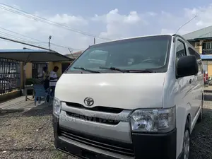 Toyota HiAce 2012 White
