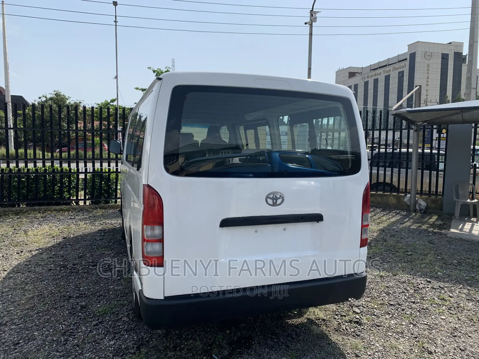 Toyota HiAce 2012 White