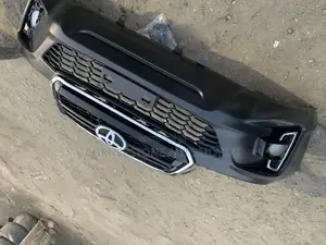 Complete Front Bumper Hilux 2017