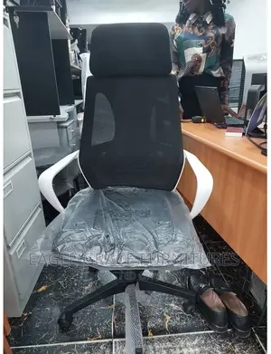 Modern Design Executive Swivel Office Chair