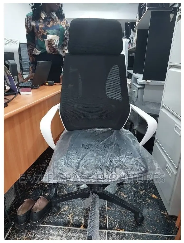 Modern Design Executive Swivel Office Chair