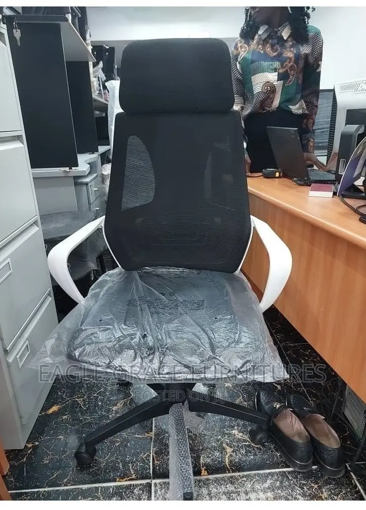 Modern Design Executive Swivel Office Chair