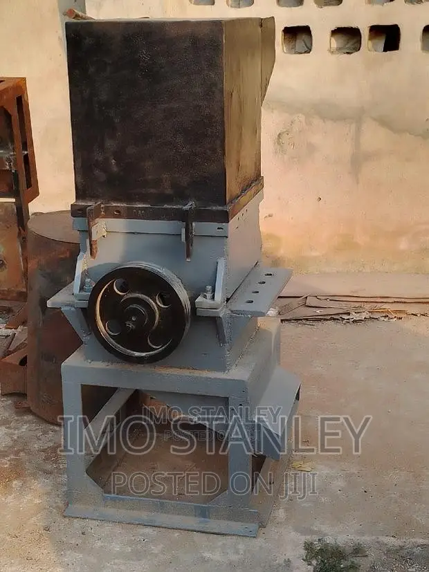 Pet/ Plastic Crushing Machine