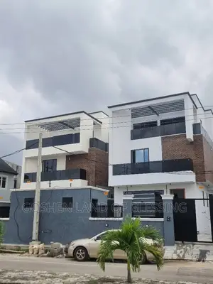 5bdrm Duplex in Ogudu Gra for sale