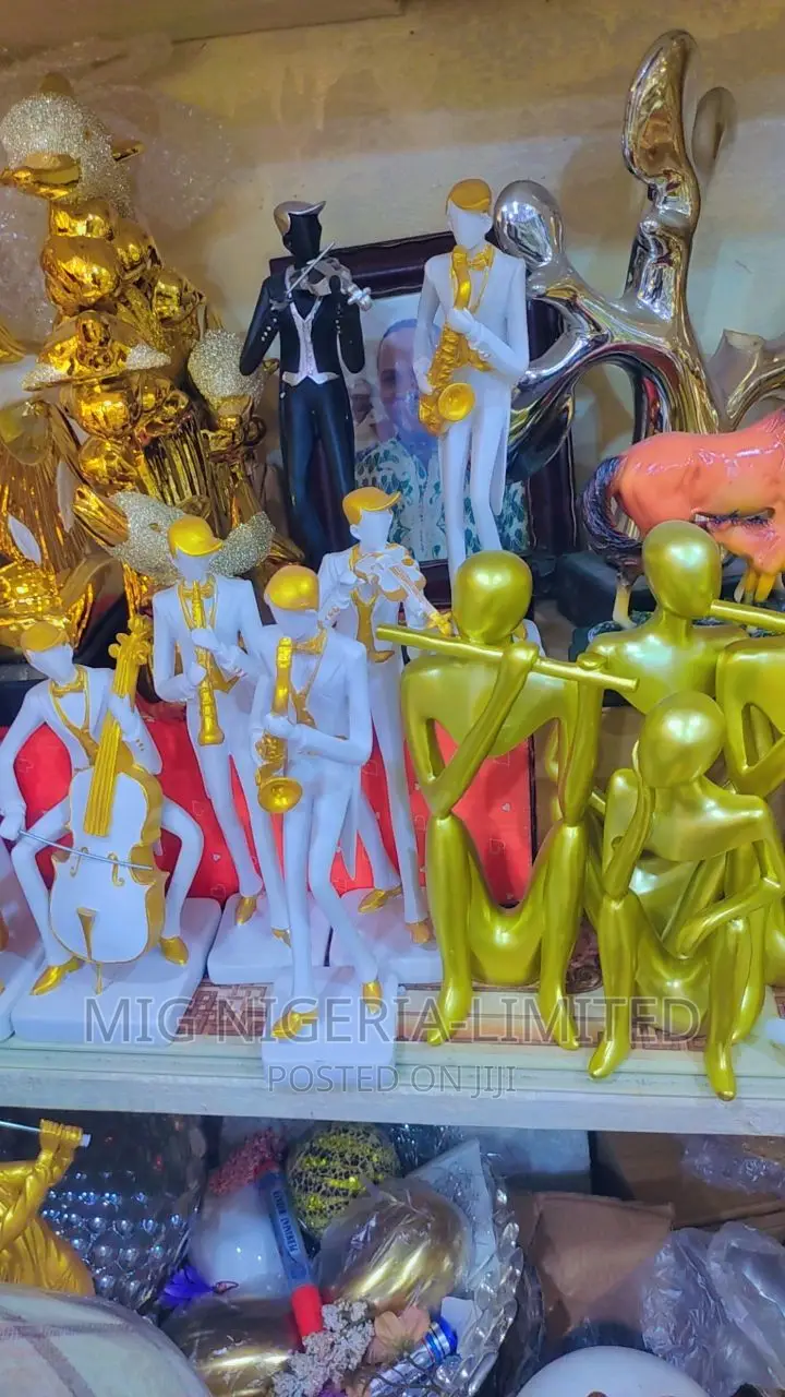 Decoration Figurines Shelves Deco