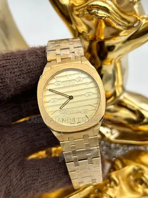 Photo - Gucci Chain Flat Engine Wrists Watch
