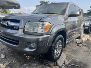 Toyota Sequoia 2007 Gray