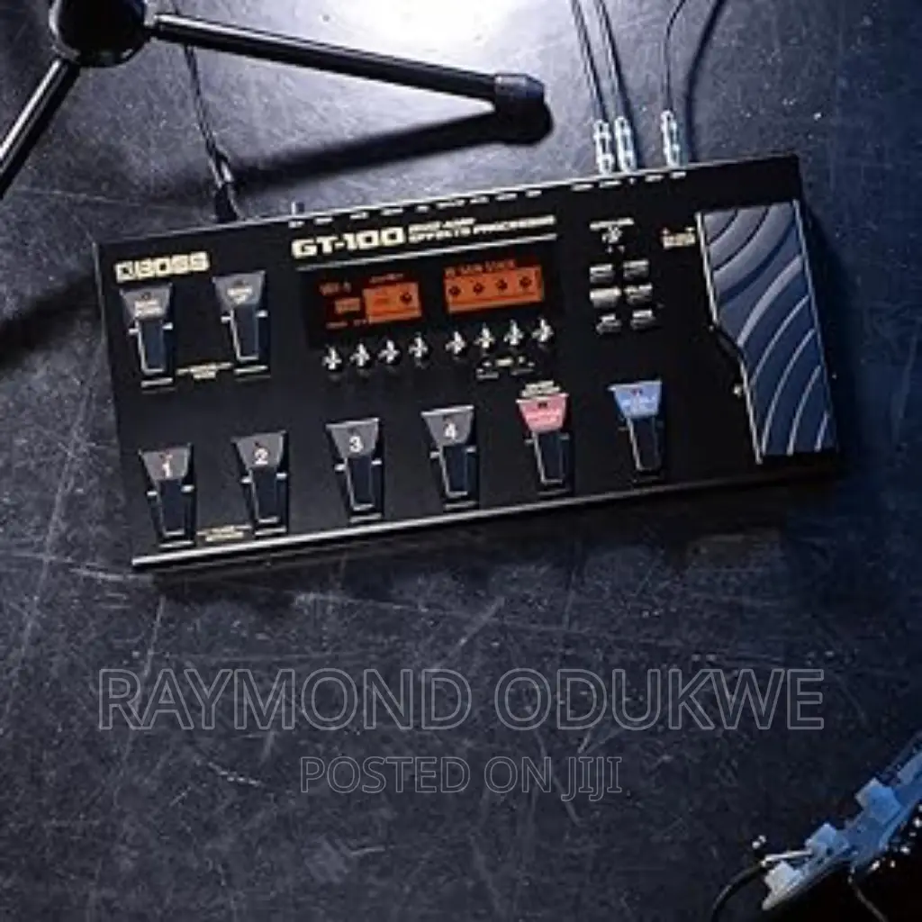 Boss GT-100 Amp Effect Processor