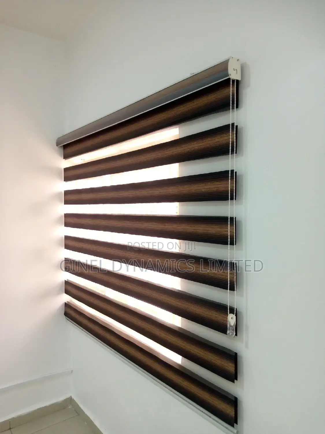 High Quality Window Blind (Free Delivery)