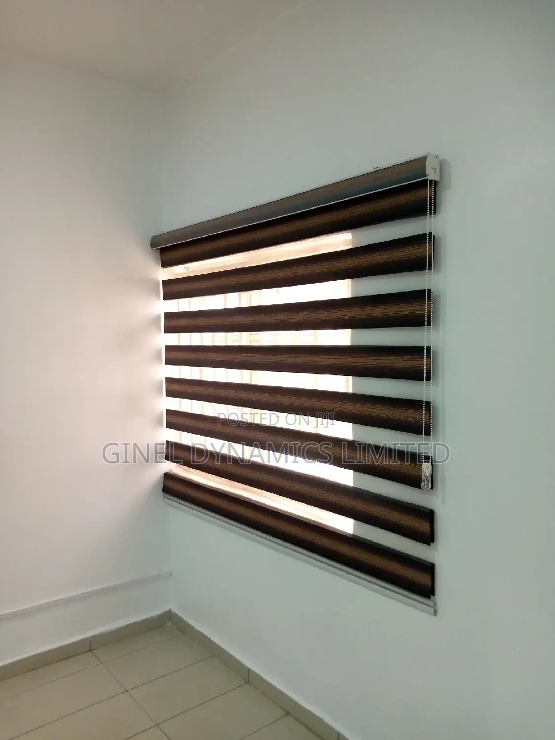 High Quality Window Blind (Free Delivery)