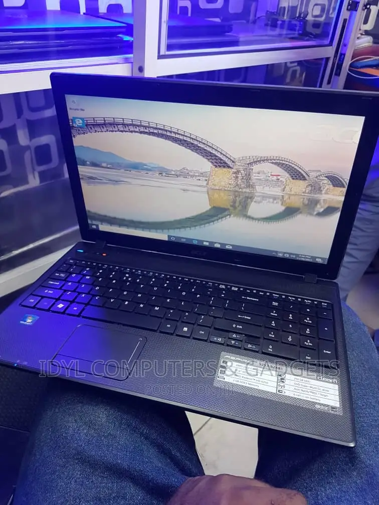 Laptop Acer Aspire 5253 4GB Intel HDD 500GB