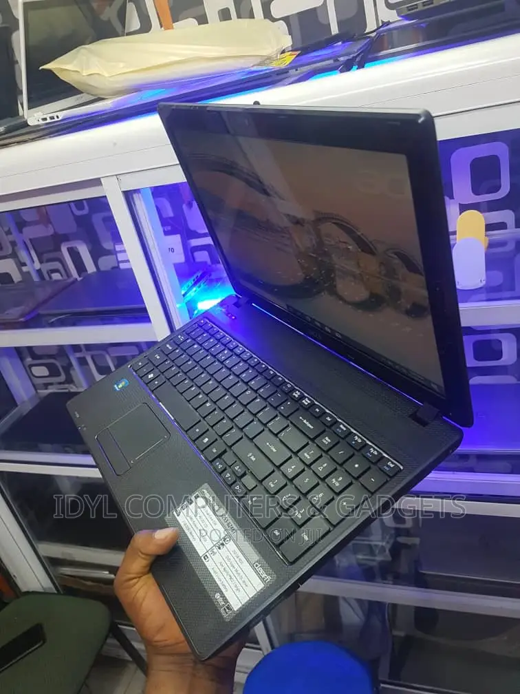 Laptop Acer Aspire 5253 4GB Intel HDD 500GB