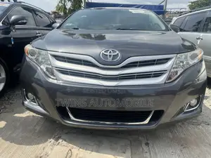 Toyota Venza V6 AWD 2011 Gray